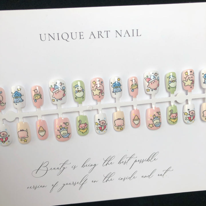 Premium Cartoon-Themen Press-On Nagelkunst Set