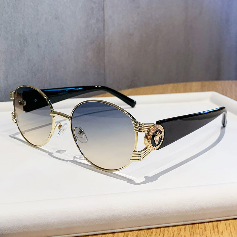 Damen elegante Sonnenbrille mit luxuriösem Metallrahmen und verspiegelten Gläsern Karnz