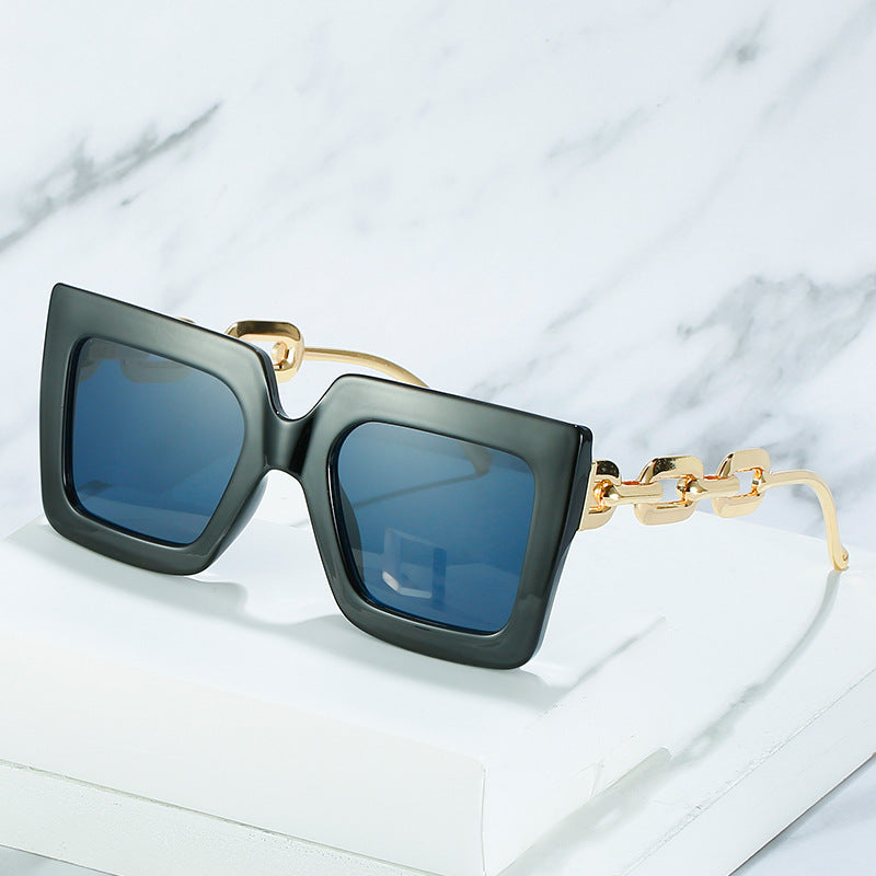 Damen Cat-Eye Sonnenbrille mit luxuriösem Design und Kettenrahmen Karnz