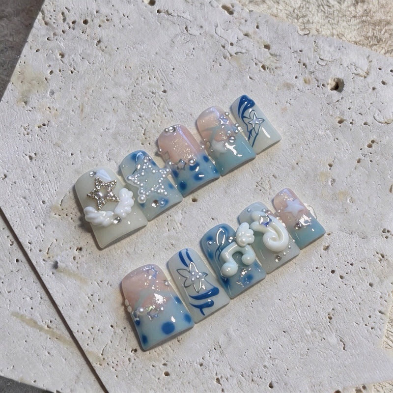 Dekoratives thematisches Press-On Nail Art Set