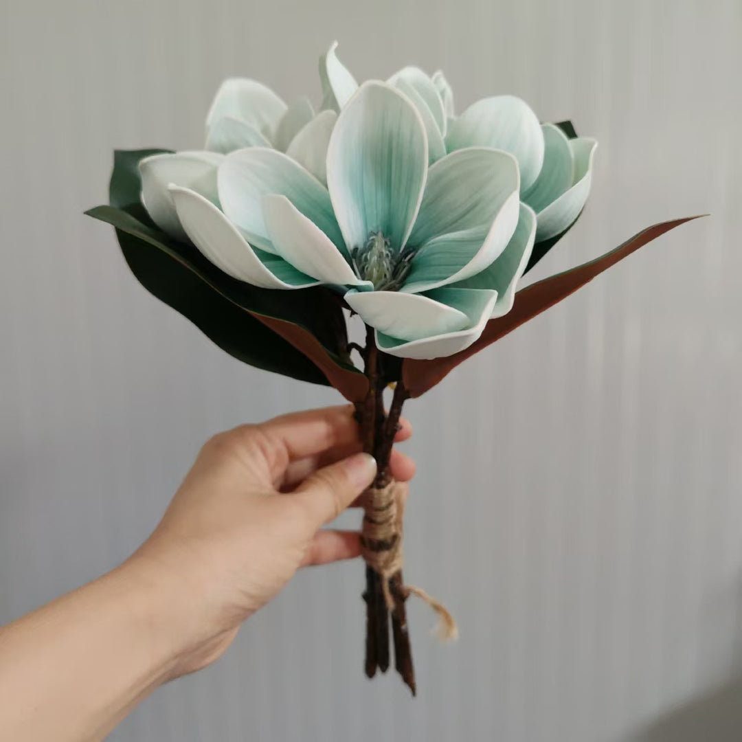 Künstlicher Magnolienblütenstrauß