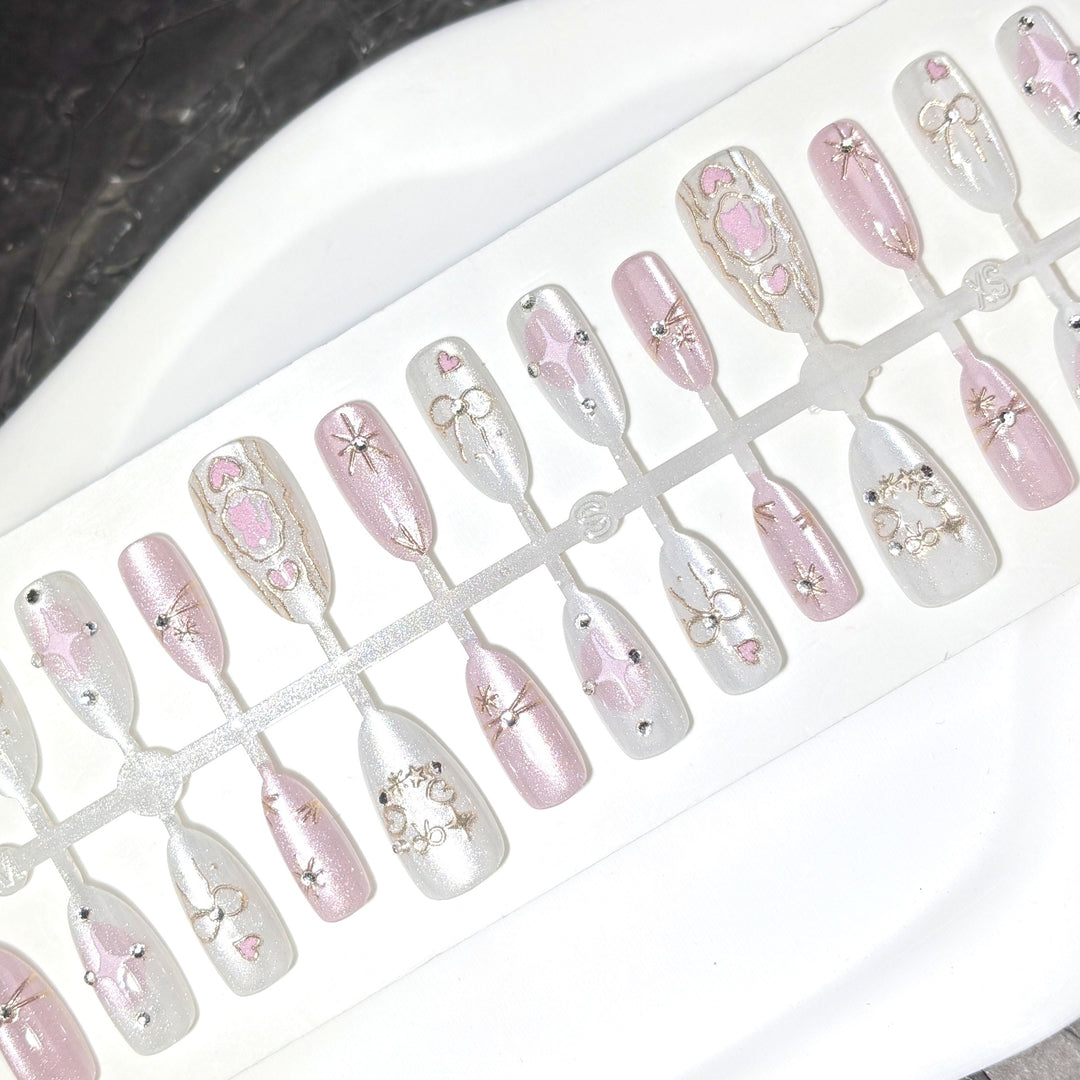 Elegantes dekoratives Nagelkunstset