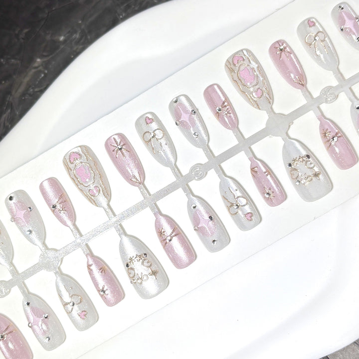 Elegantes dekoratives Nagelkunstset