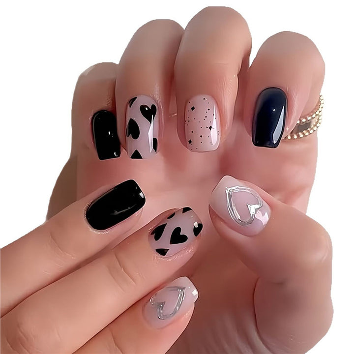 Künstlerisches Herz-Themen Press-On Nagelset Karnz
