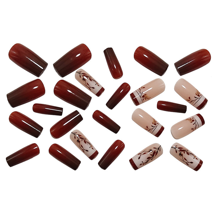 Kunstnägel mit elegantem floralem Design und eleganten Farbverlauf Karnz