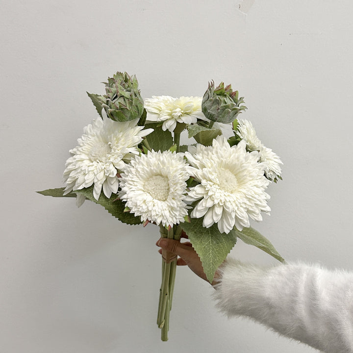 Künstlerischer Kunstblumenstrauß
