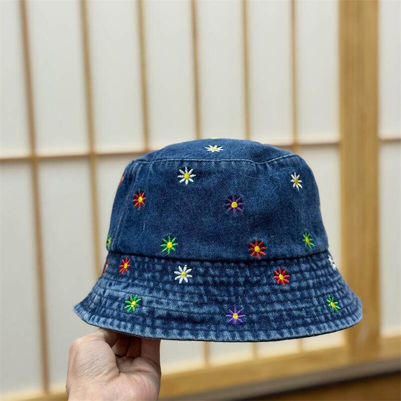 Bestickter Blumen Bucket Hat