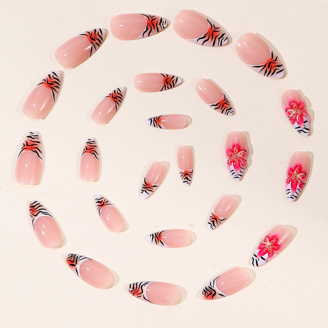 Künstlerisches Stiletto-Nageldesign Karnz
