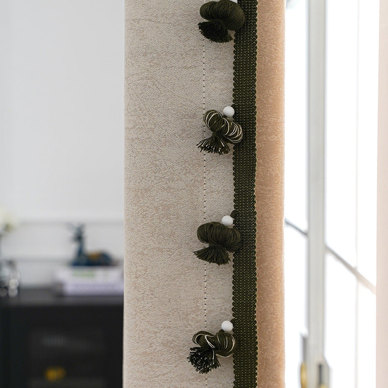 Dekorative Vorhangborte mit Pompons Karnz