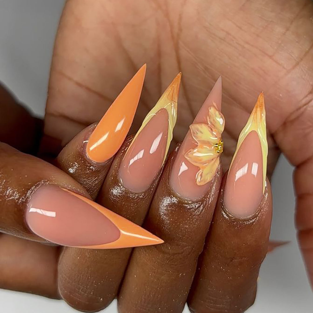 Elegante Blumen Stiletto Nägel Karnz