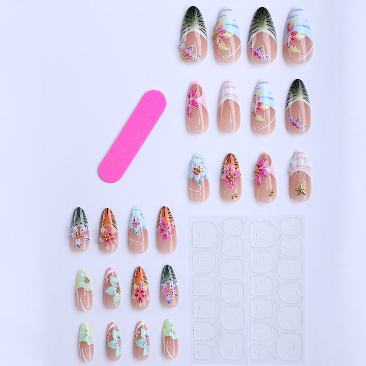 Exklusive Nail Art Karnz