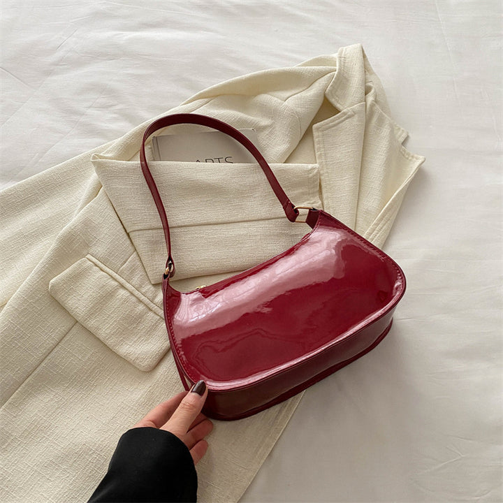 Chic Lackleder Schultertasche Karnz