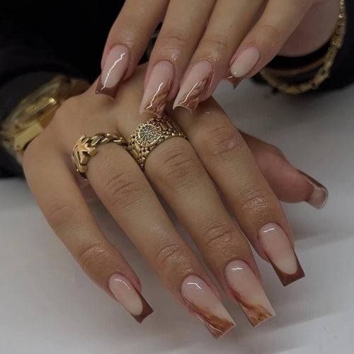 Elegante Coffin Nagelverlängerungen Karnz