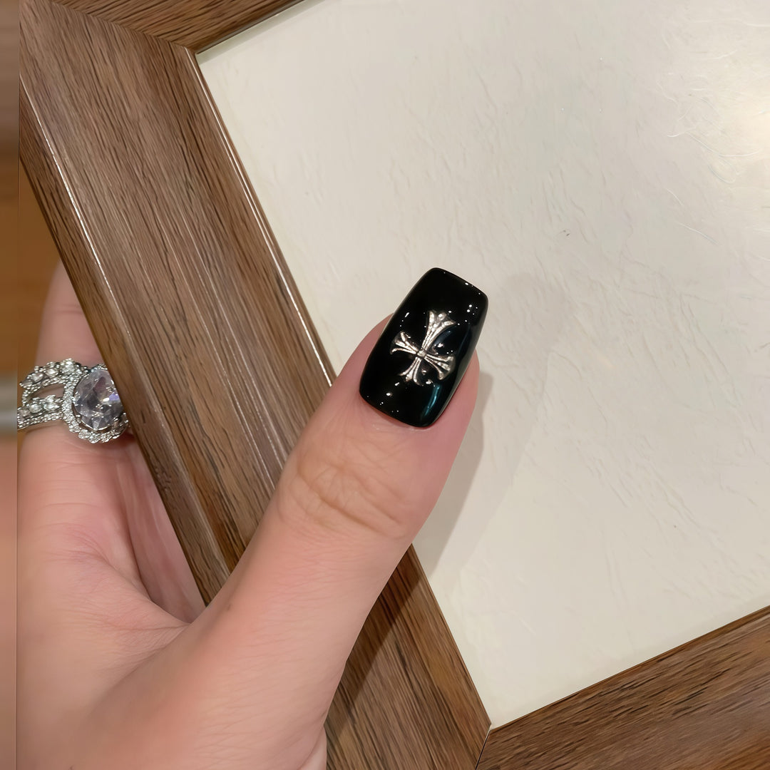 Kreative Kunstnagelspitzen mit Stilvollem Sternenmotiv Karnz