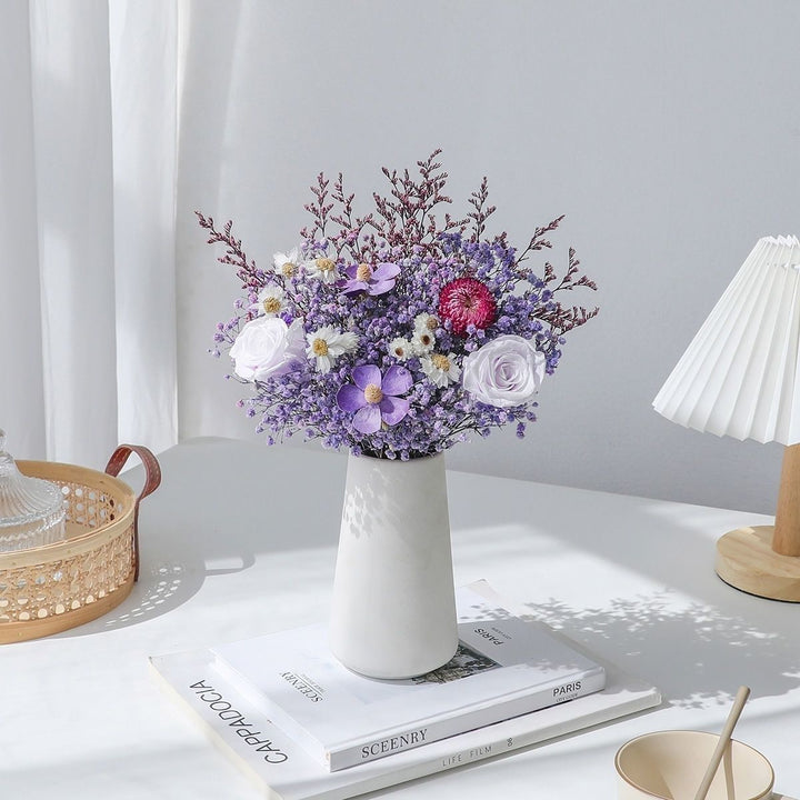 Dekorative florale Vase Anzeige