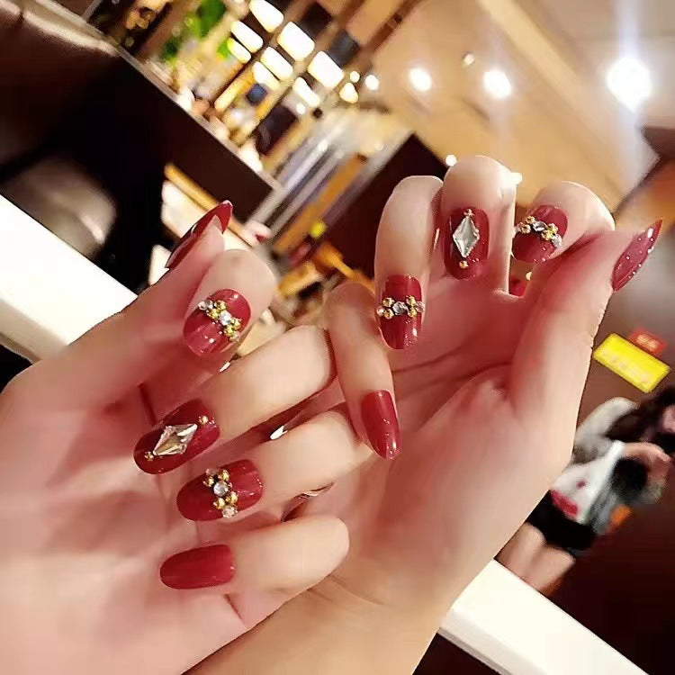 Glamouröse mit Strass verziert Press-On Nagelspitzen
