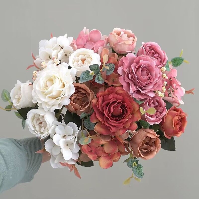 Lush Realistische Blumenstrauß Arrangement