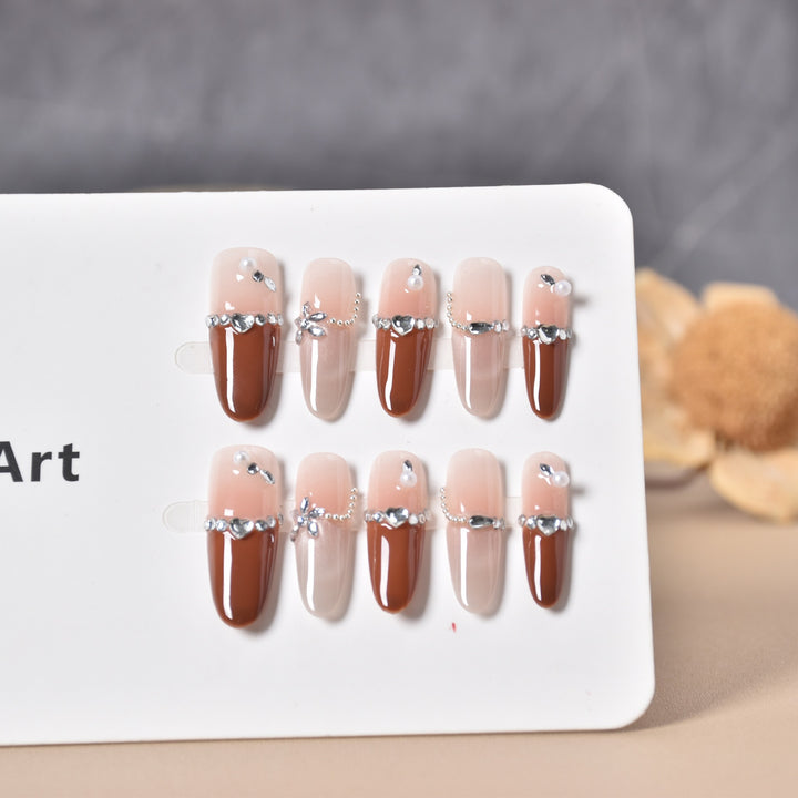 Glamourös Kristall-Beschichtet Press-On Nageldesign Karnz
