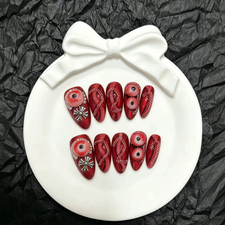 Künstlerisches Press-On Nagelkunst Set mit einzigartigen roten Designs