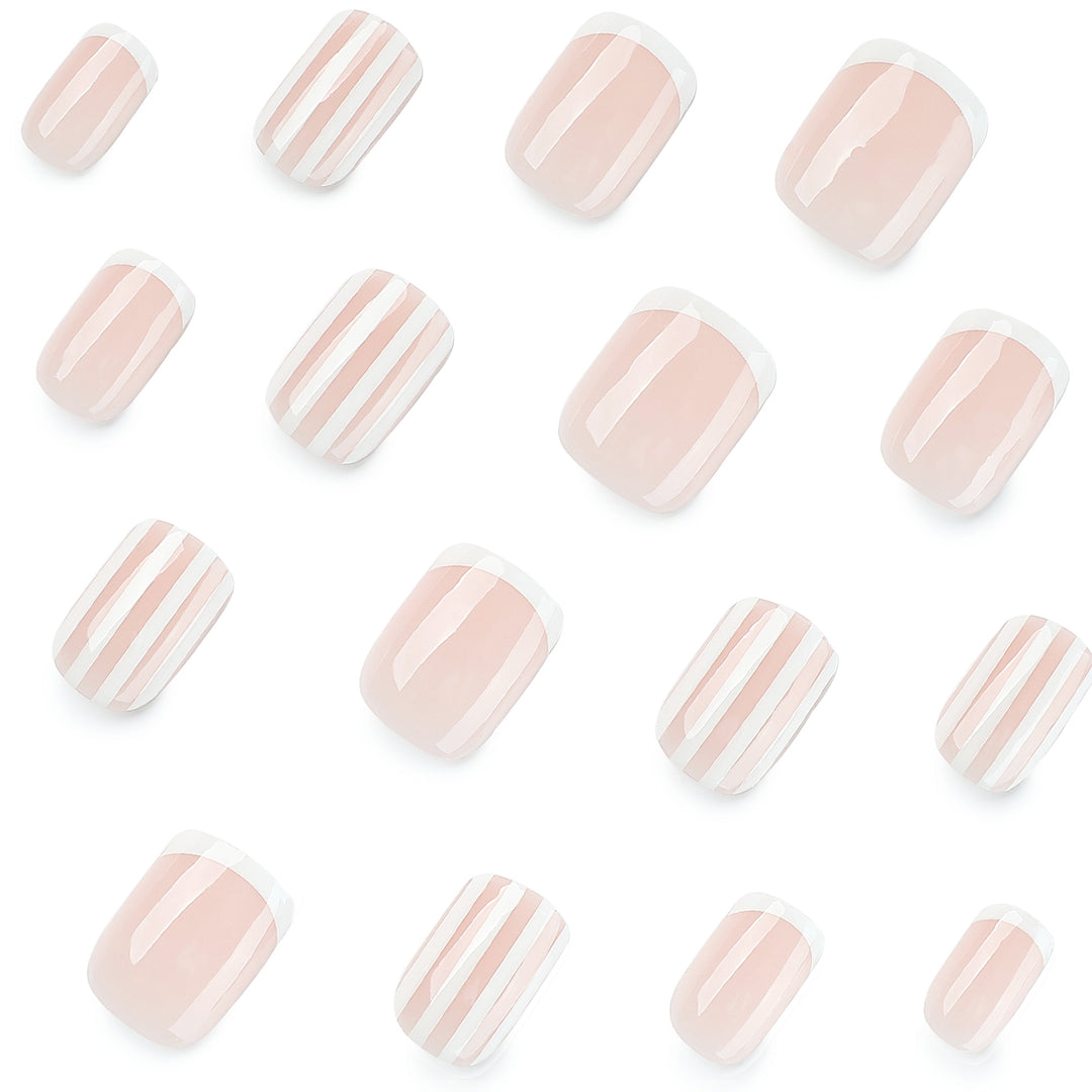 Künstliche Nagelkunst mit Streifenmuster Karnz