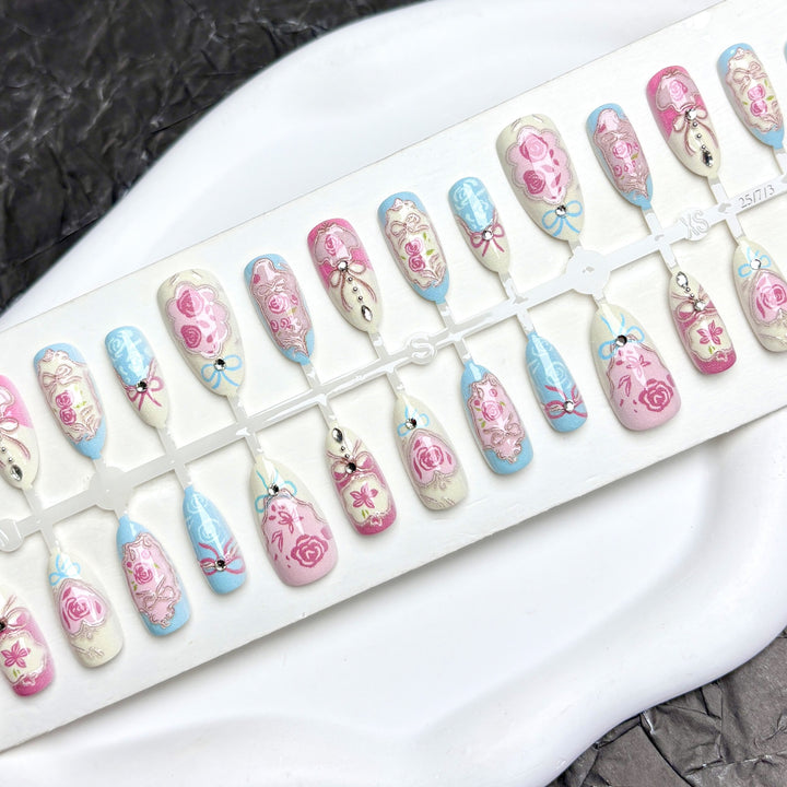 Elegante Floral Art Press-On Nail Set