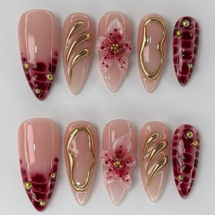 Künstlerisches Floral- und Stern-Applikationen Press-On Nagelset Karnz