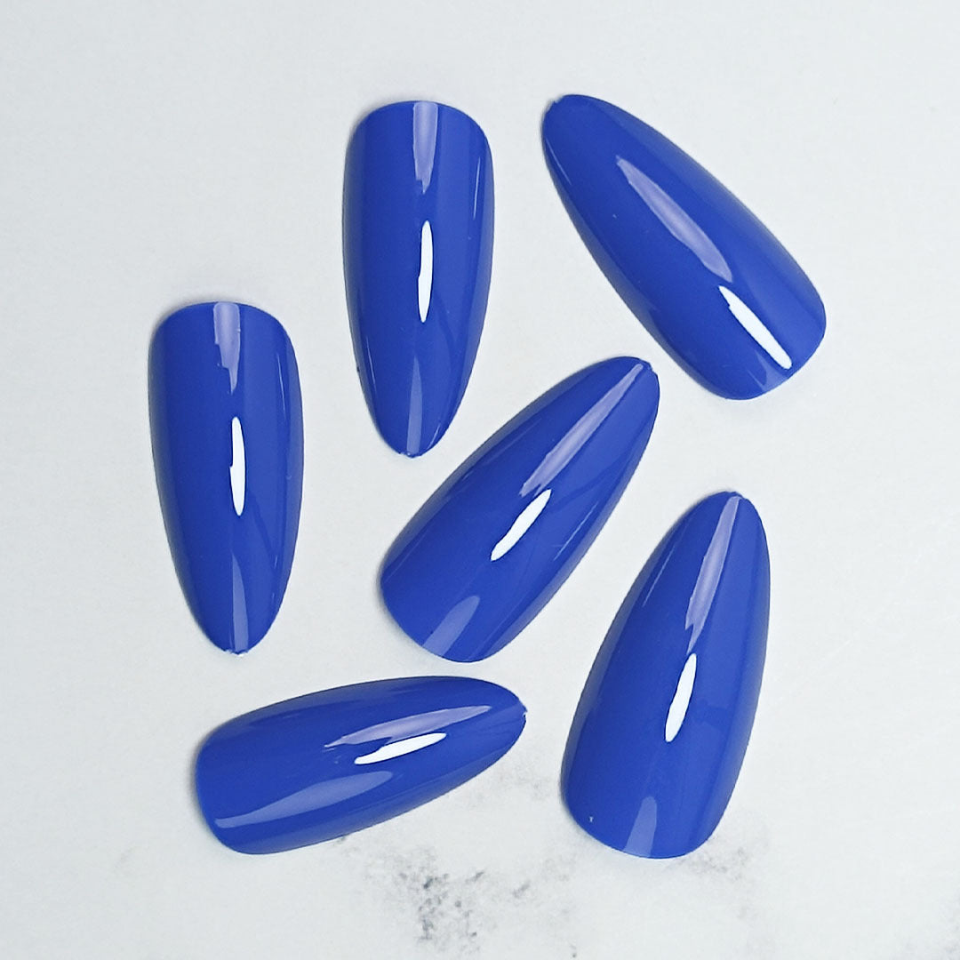 Skulptierte Press-On Nagelspitzen Karnz