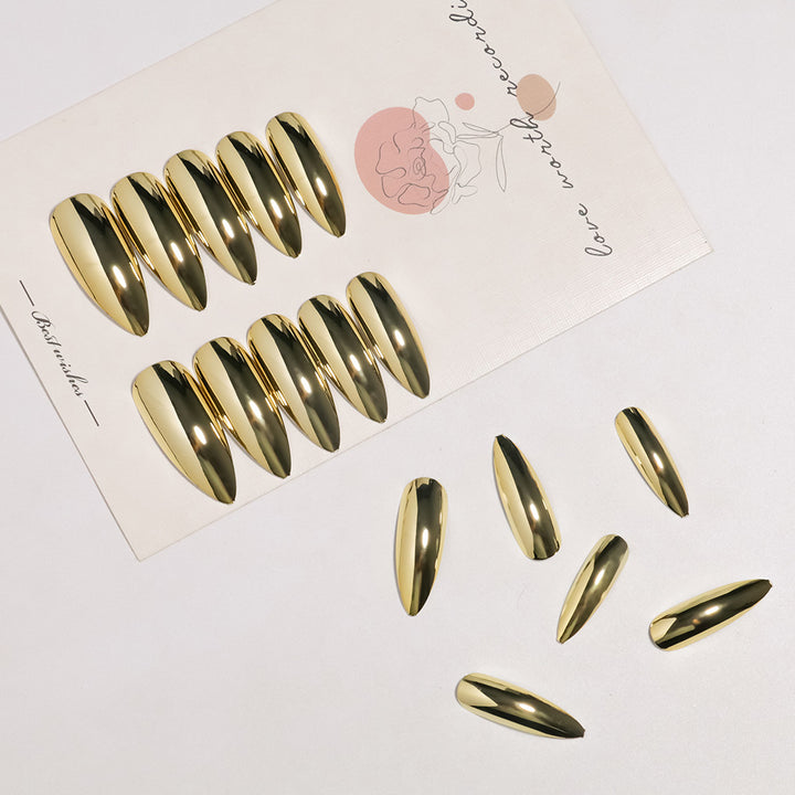 Extravagante Stiletto Press-On Nagelspitzen mit Spiegel-Finish Karnz