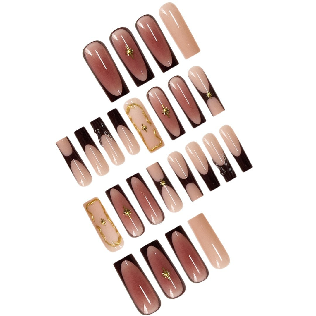 Elegante Designer-Nagelkunstverlängerungen Karnz