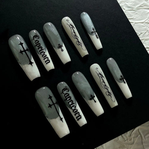 Künstlerisches Press-On Nageldesign Karnz