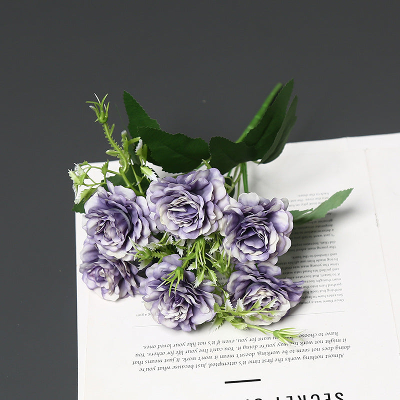 Künstliches Blumengesteck für Tischdekoration
