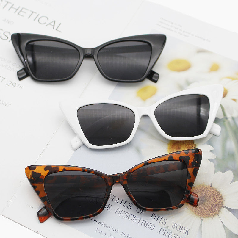 Damen Modische Cat-Eye Sonnenbrille mit hochwertiger Rahmenstruktur Karnz