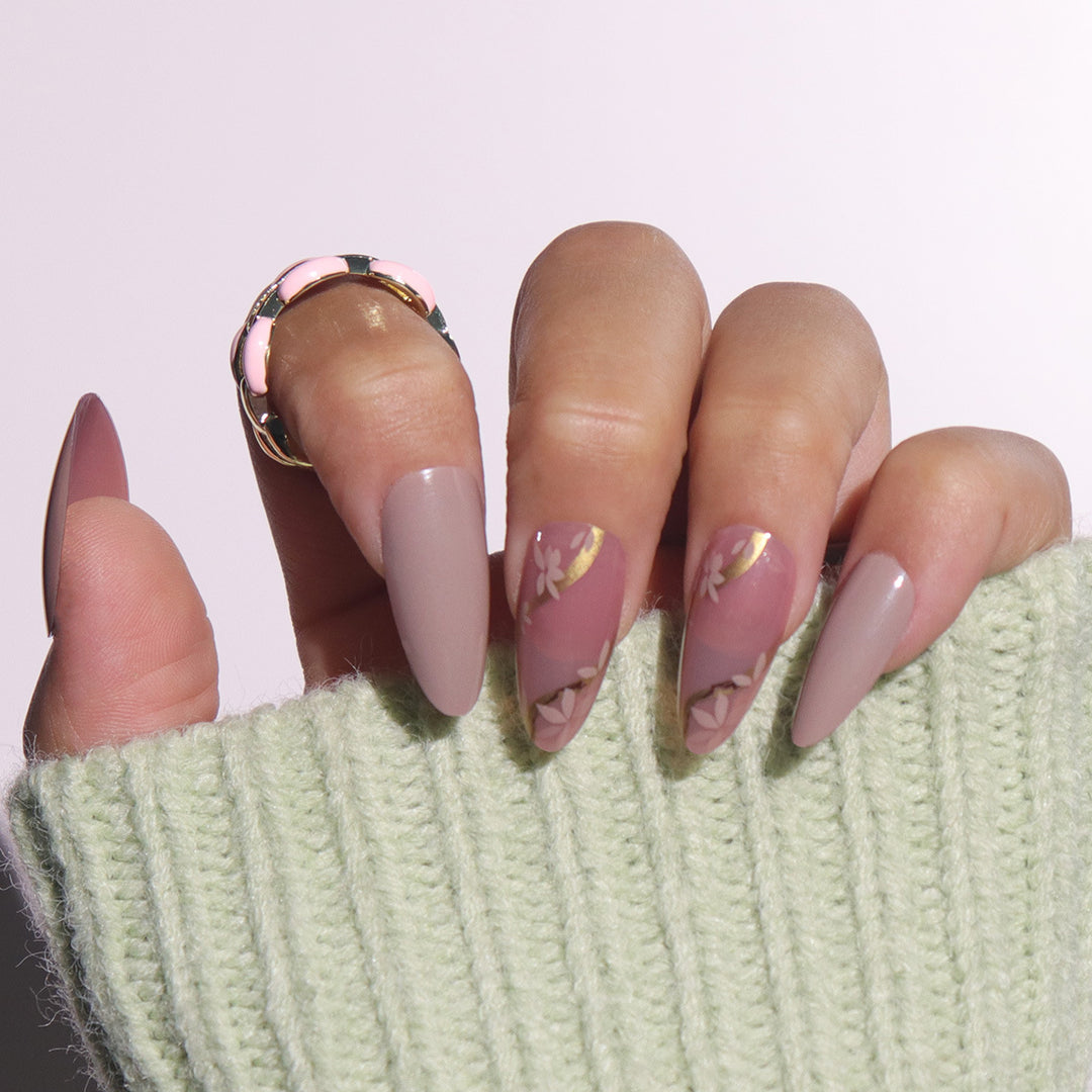 Elegante mit Blumen Akzent Stiletto Press-On Nägel Karnz