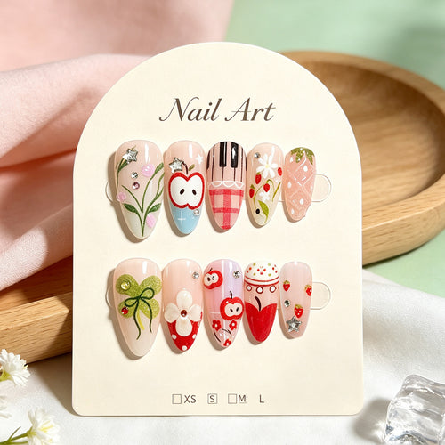 Künstlerisches Nagelkunstdesign