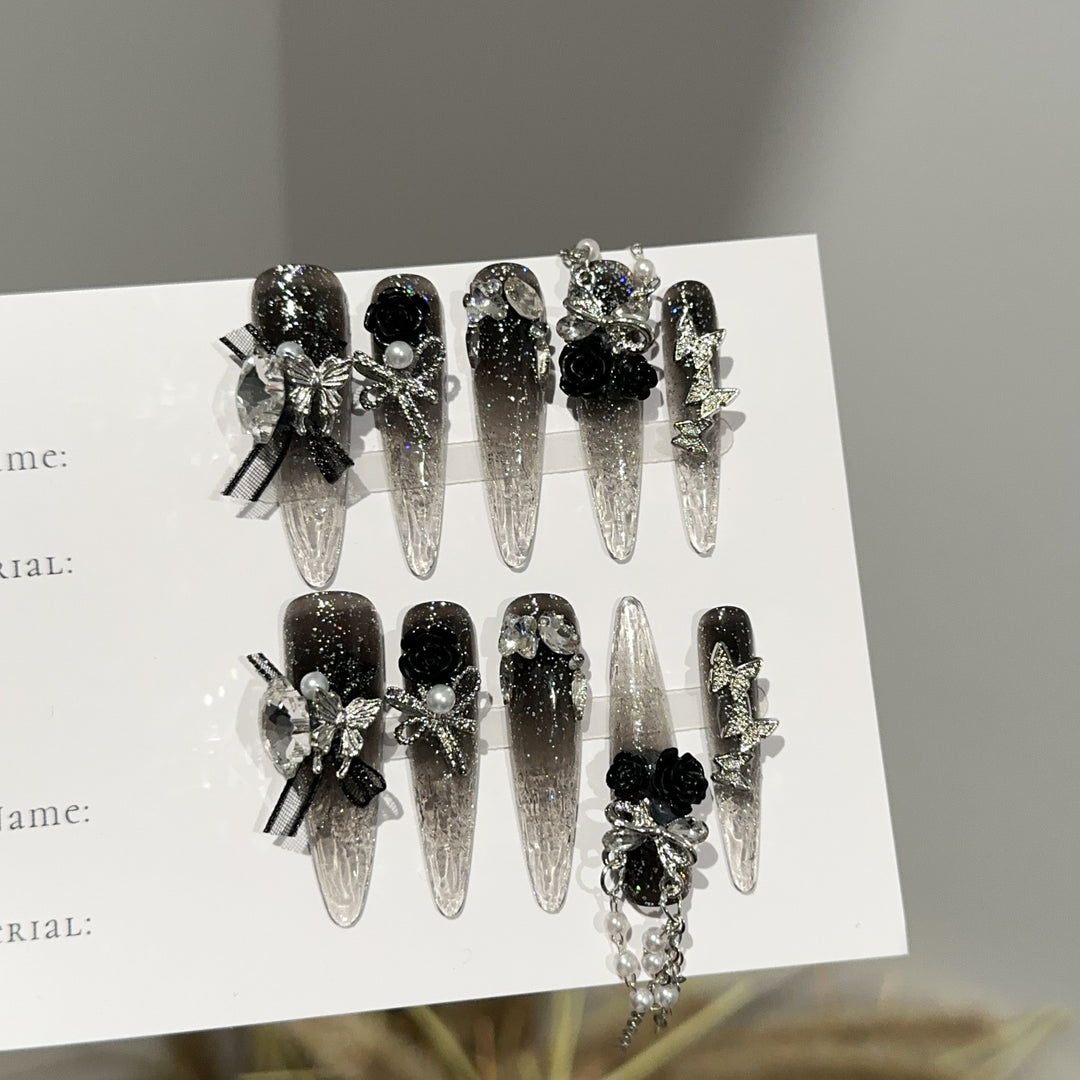 Elegante, mit Strass verzierte Press-On-Nagelverlängerungen