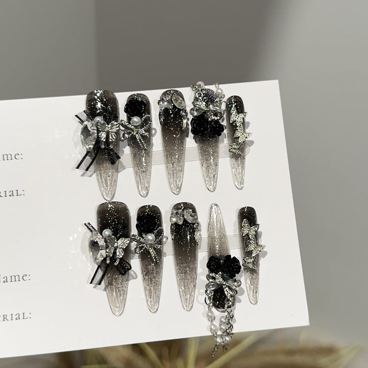 Elegante, mit Strass verzierte Press-On-Nagelverlängerungen
