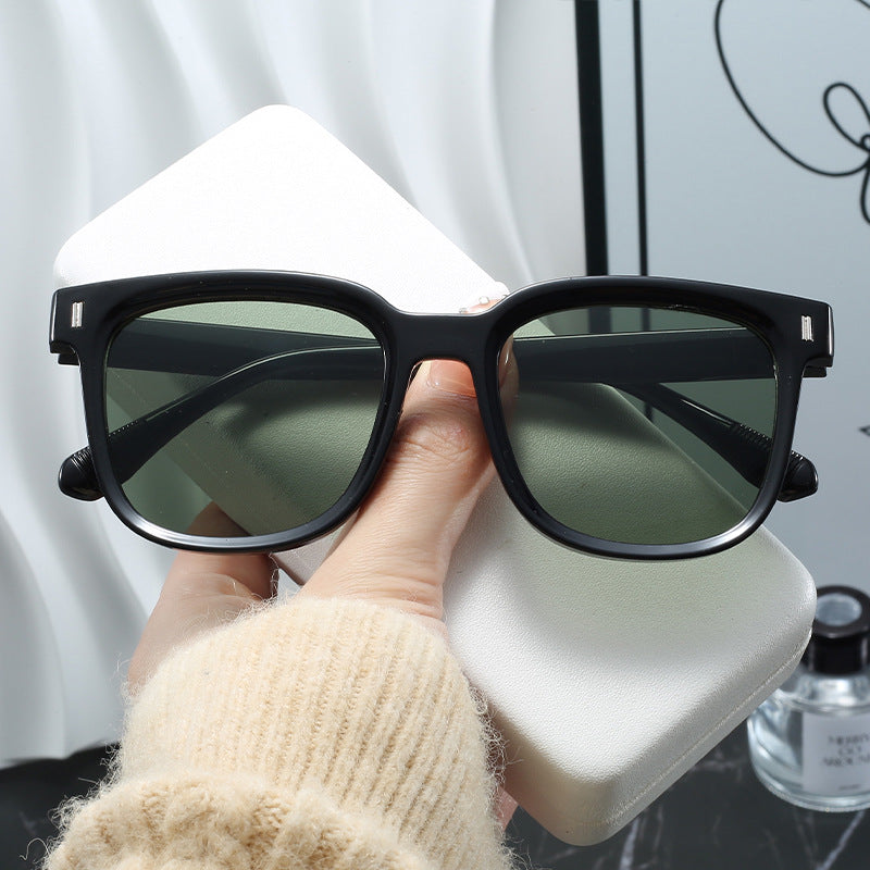 Damen Modische quadratische Sonnenbrille mit transparentem Rahmen Karnz