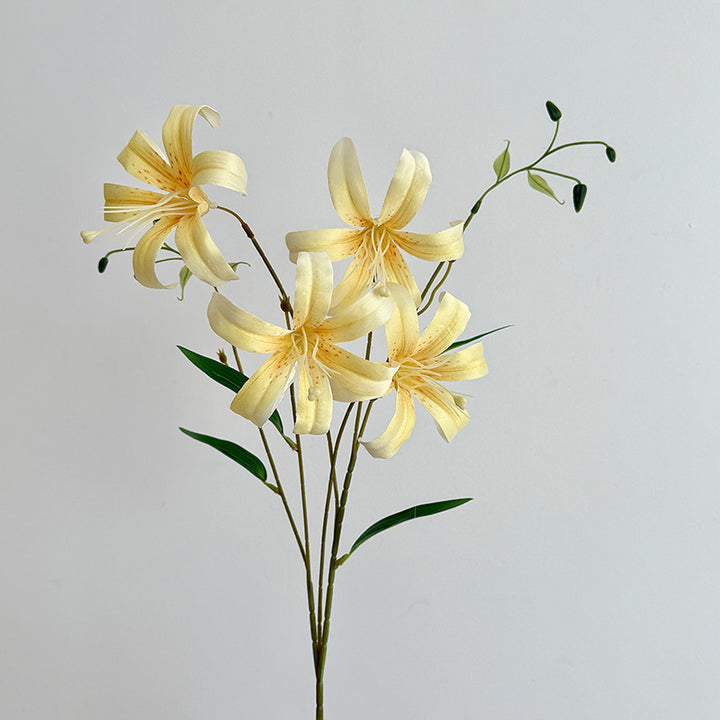 Künstlicher Lilienstrauß mit detailverliebten Blüten Karnz