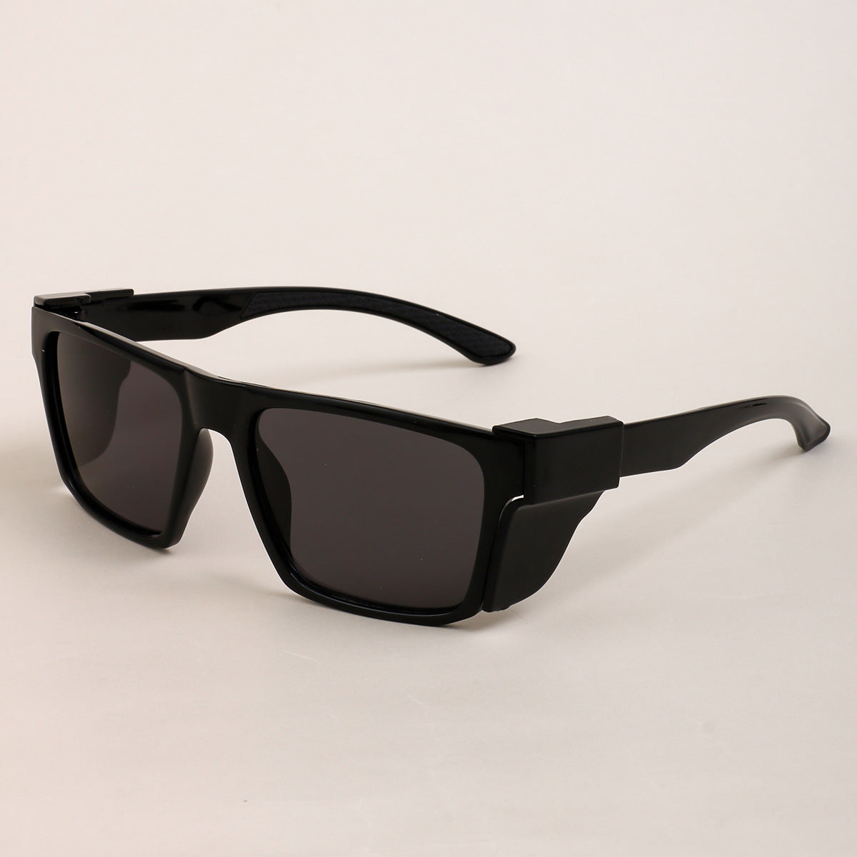Damen Sonnenbrille im modernen, kantigen Design Karnz