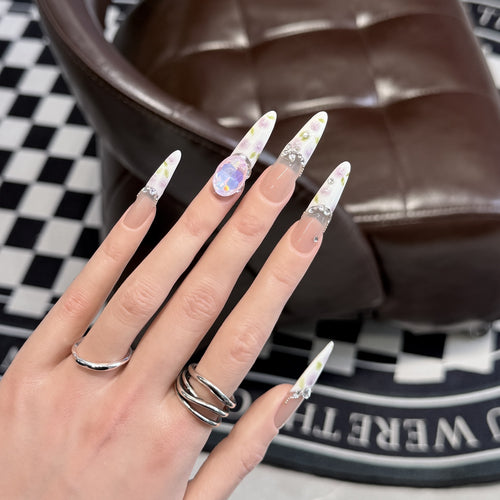Dekorativer Floral Stiletto Press-On Nail Set Karnz