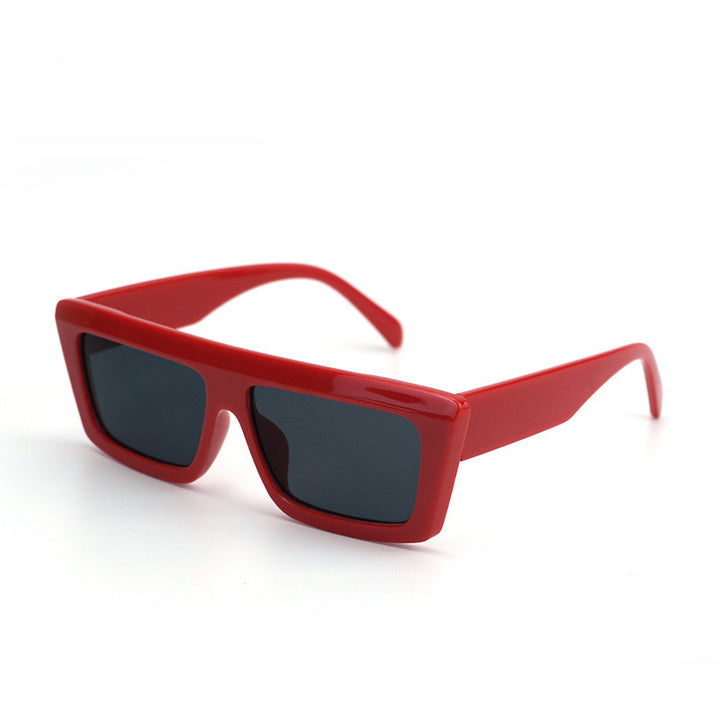 Damen Oversized Sonnenbrille mit modernem und kantigem Design Karnz