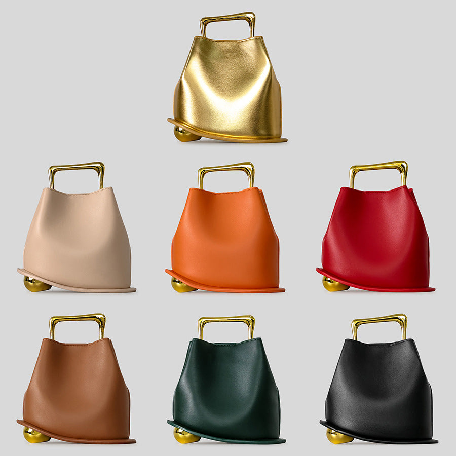 Skulpturale Griff-Handtasche