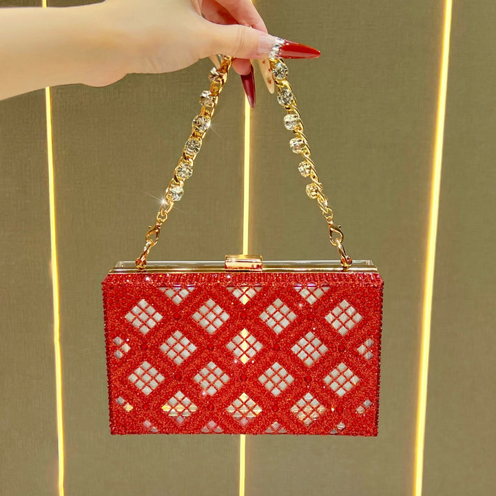 Elegante Abend-Clutch mit Kettenhenkeln