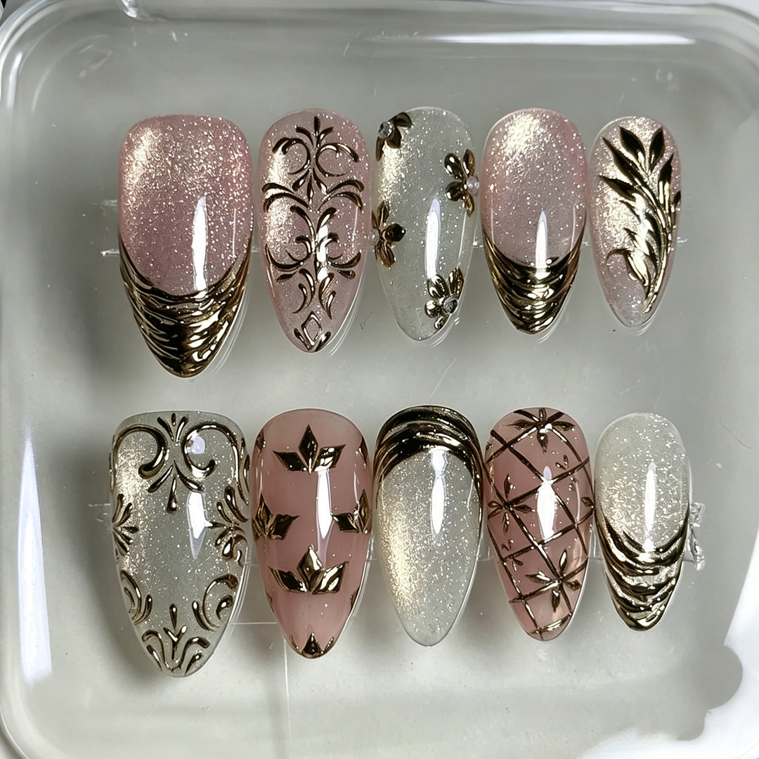 Luxuriöses Verziertes Press-On Nagelkunst Set