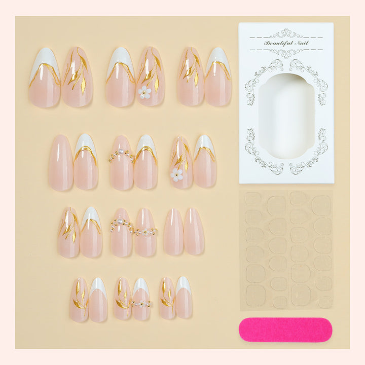 Elegantes dekoratives Press-On-Nagel-Set mit floralen Akzenten Karnz