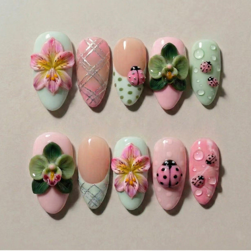 Florale Nagelkunstkollektion