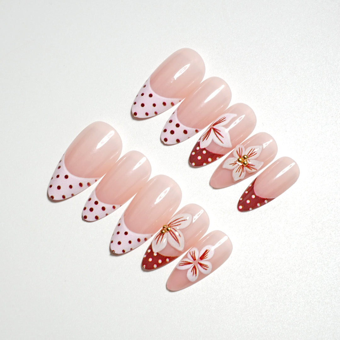 Elegantes Künstlerisches Press-On Nagel Set
