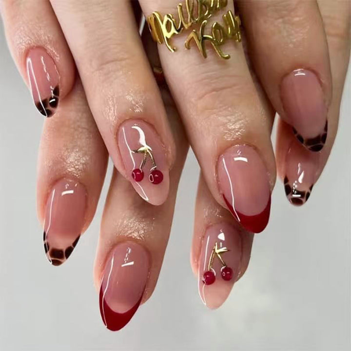 Künstlerisch Kirschen-inspirierte Nagelkunst