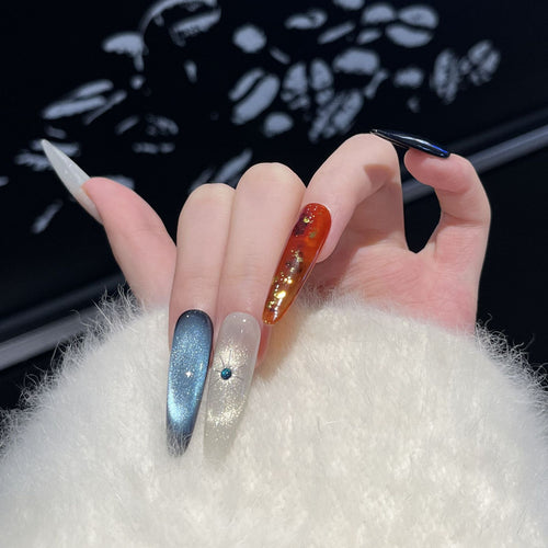 Extravagantes Press-On-Nagelkunst-Set mit kosmischem Thema Karnz