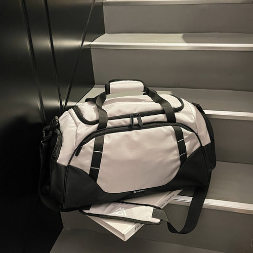 Vielseitige Reisetasche mit mehreren Fächern Karnz